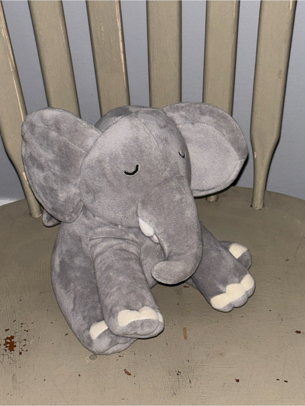 Momcozy. Sleeping with Lights and Sound  Plush Elephant